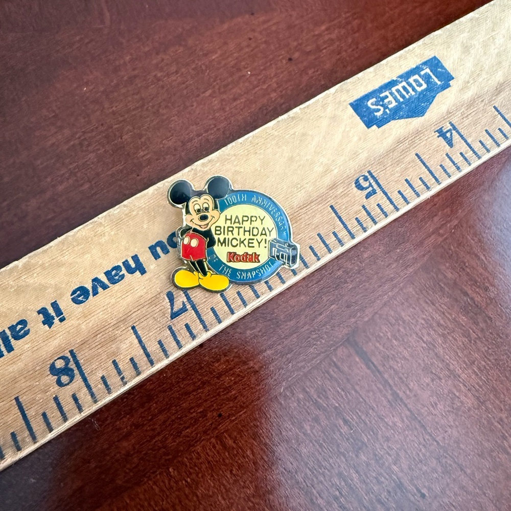 Vintage 1988 Mickey Mouse Brooch